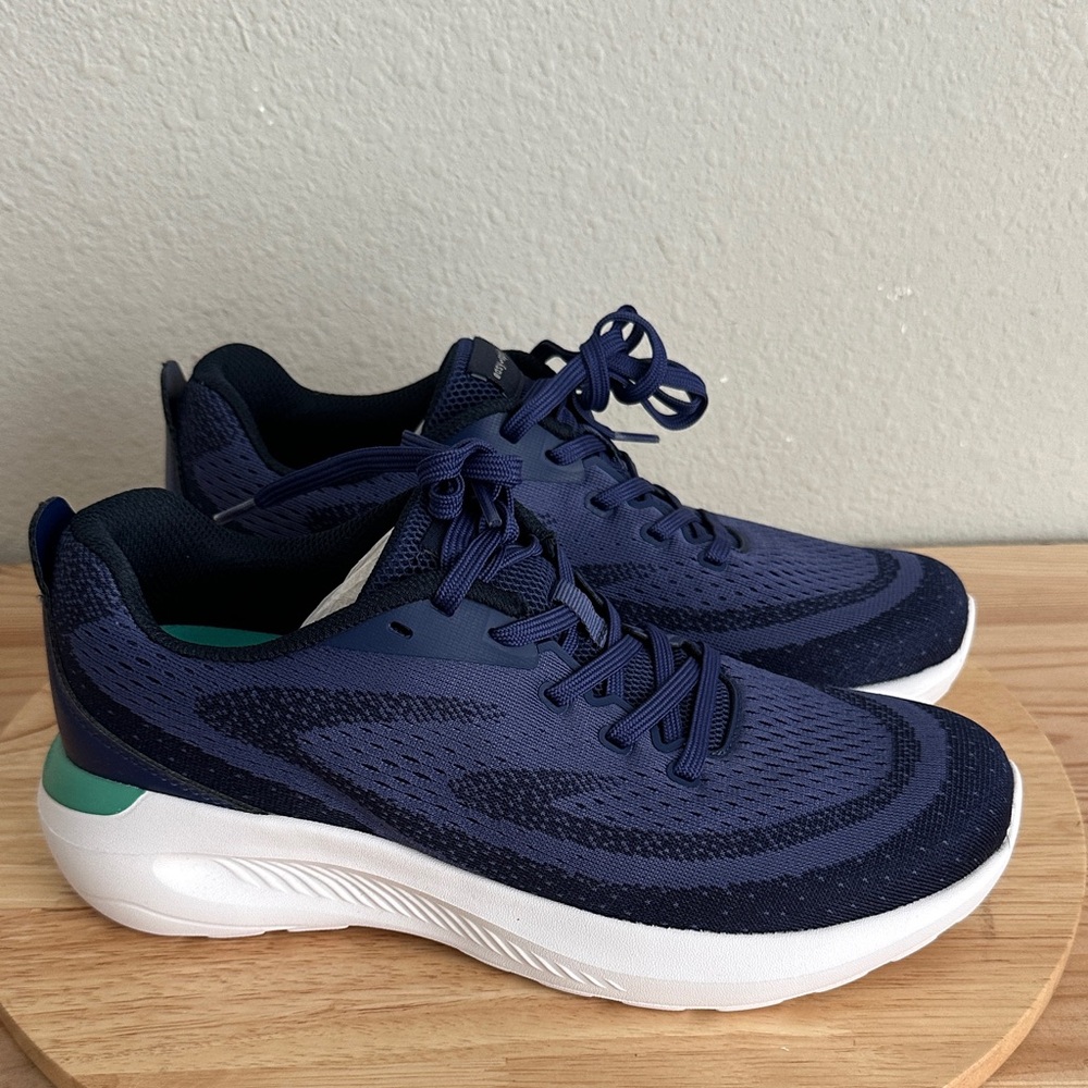 Easy Spirit Starlne Womens Walking Shoes new
